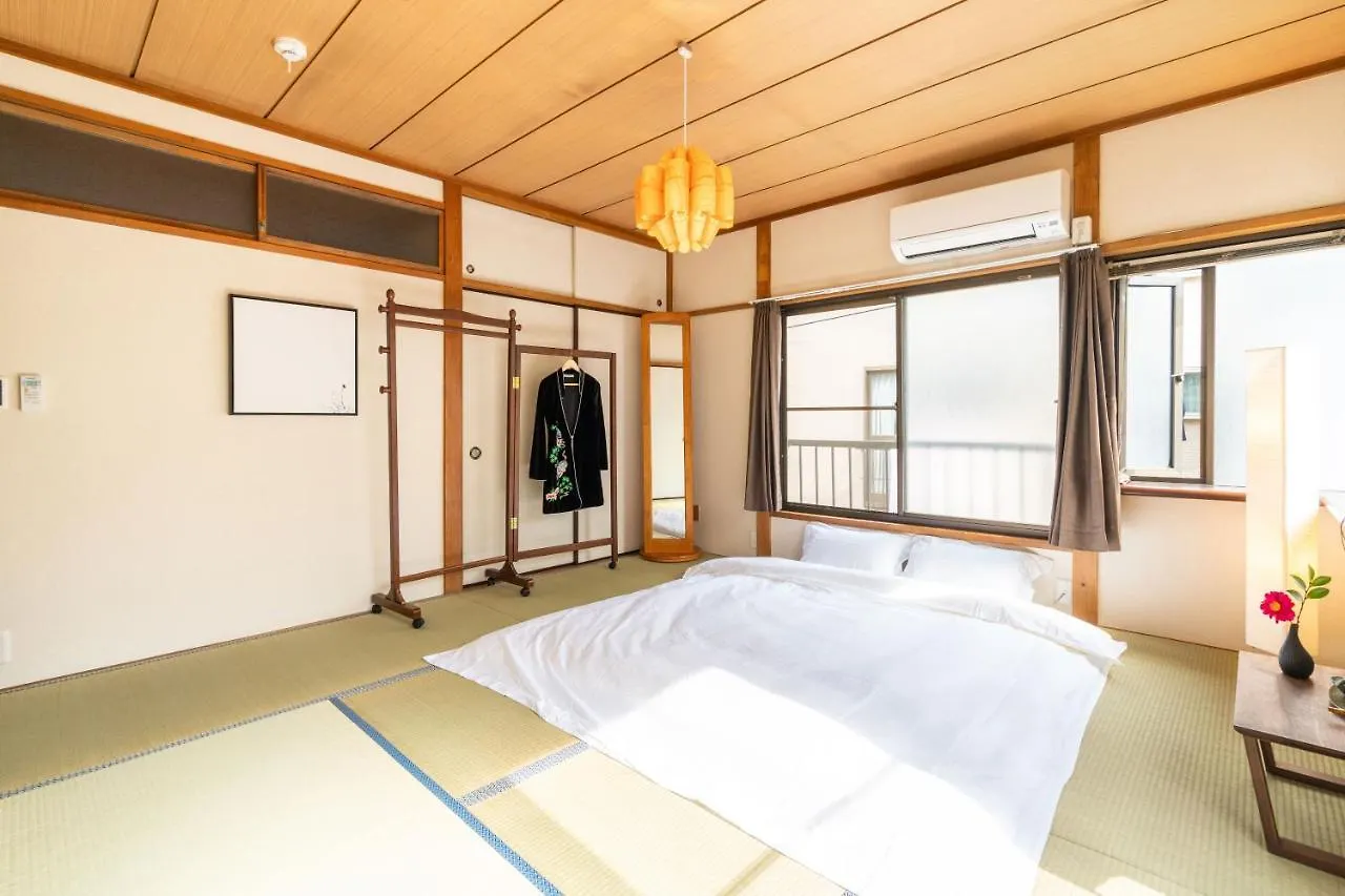 Holiday home Zaito Tokyo Skytree Traditional Independent House 东京晴空塔独栋超大日式民宿-宅东押上店