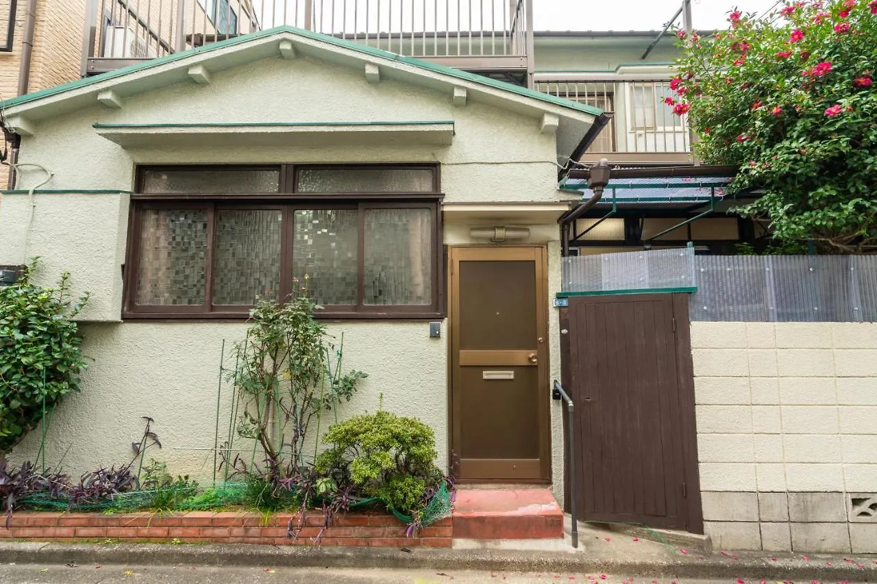 Zaito Tokyo Skytree Traditional Independent House 东京晴空塔独栋超大日式民宿-宅东押上店 Holiday home