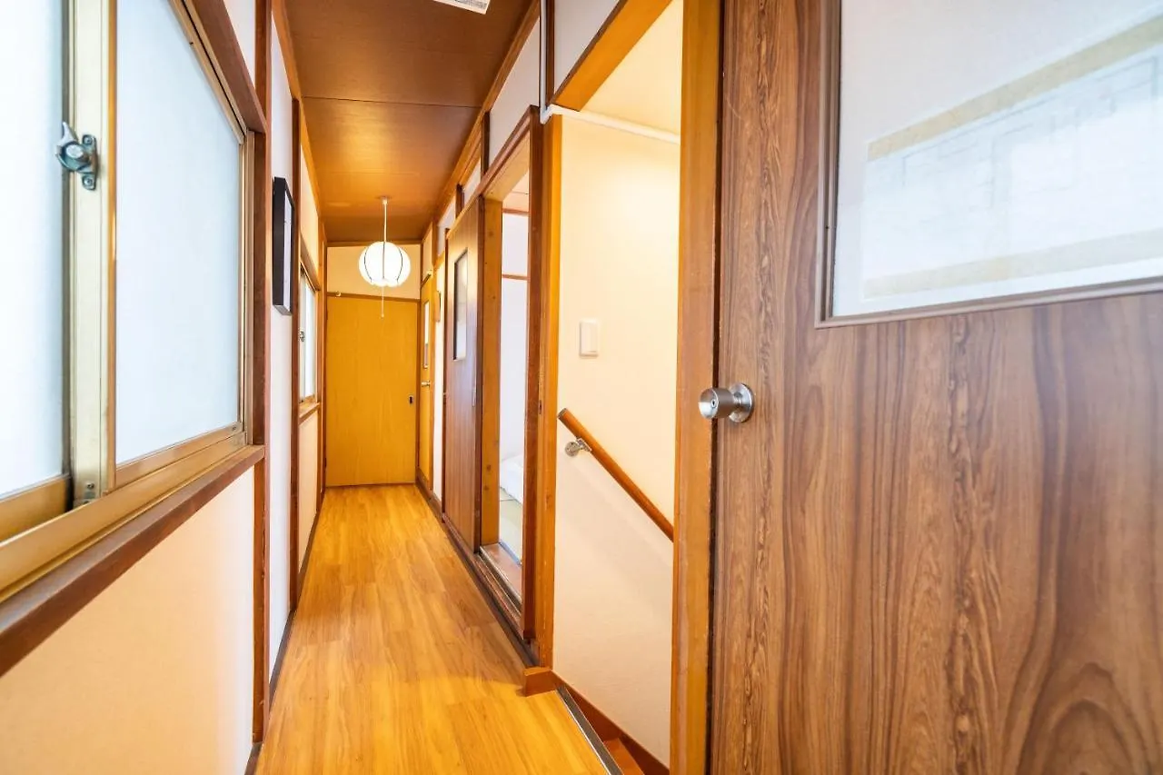 Zaito Tokyo Skytree Traditional Independent House 东京晴空塔独栋超大日式民宿-宅东押上店 Holiday home