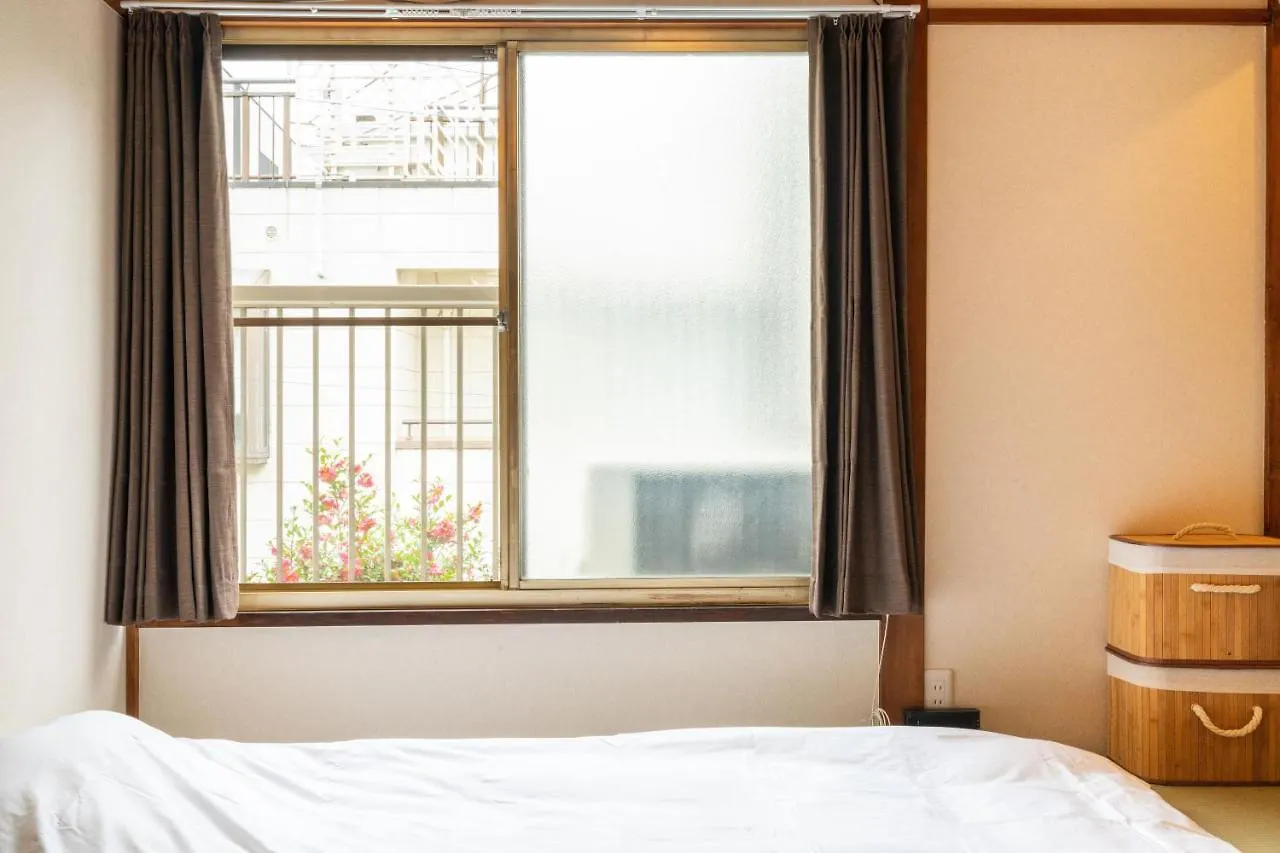 Zaito Tokyo Skytree Traditional Independent House 东京晴空塔独栋超大日式民宿-宅东押上店 Holiday home