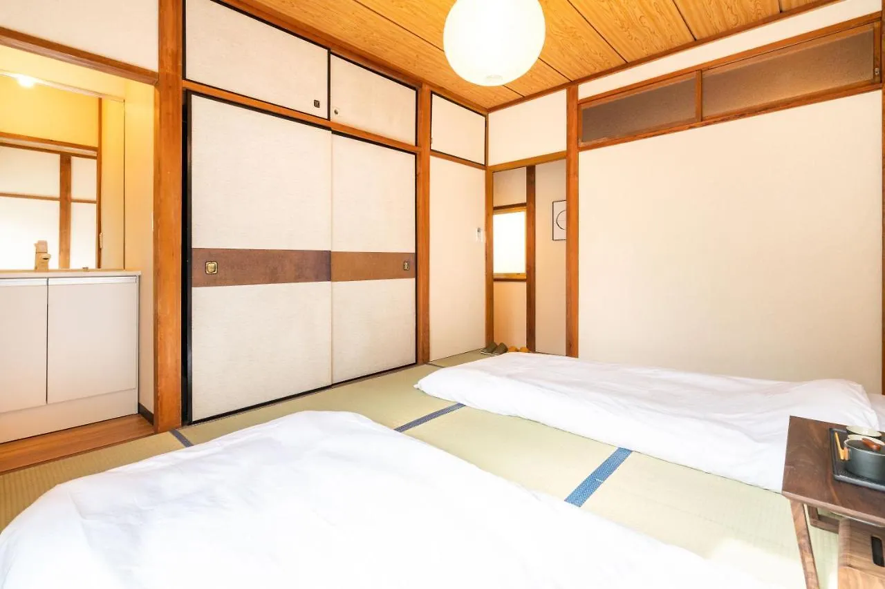 Zaito Tokyo Skytree Traditional Independent House 东京晴空塔独栋超大日式民宿-宅东押上店 Holiday home