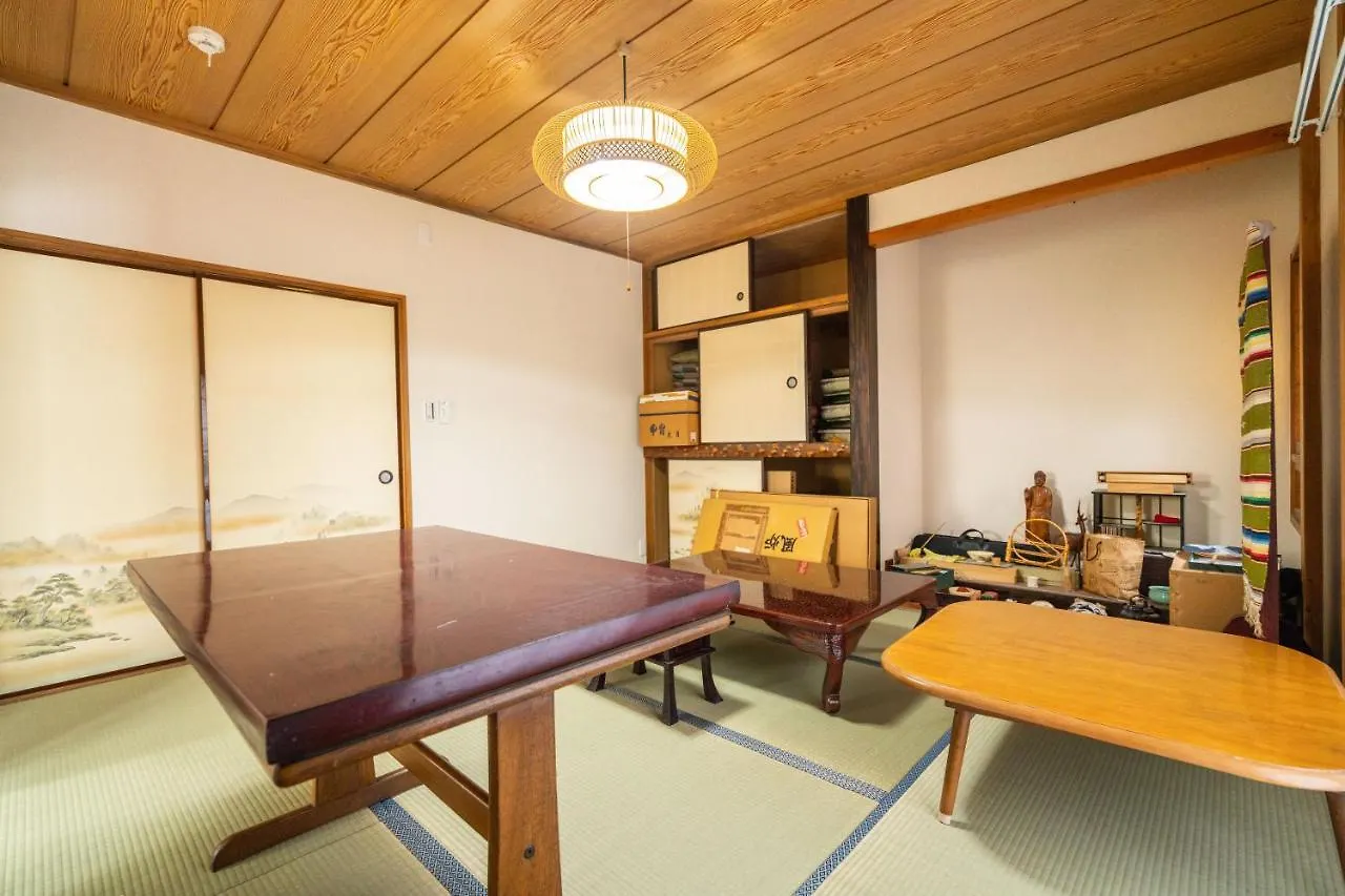 Zaito Tokyo Skytree Traditional Independent House 东京晴空塔独栋超大日式民宿-宅东押上店 Holiday home